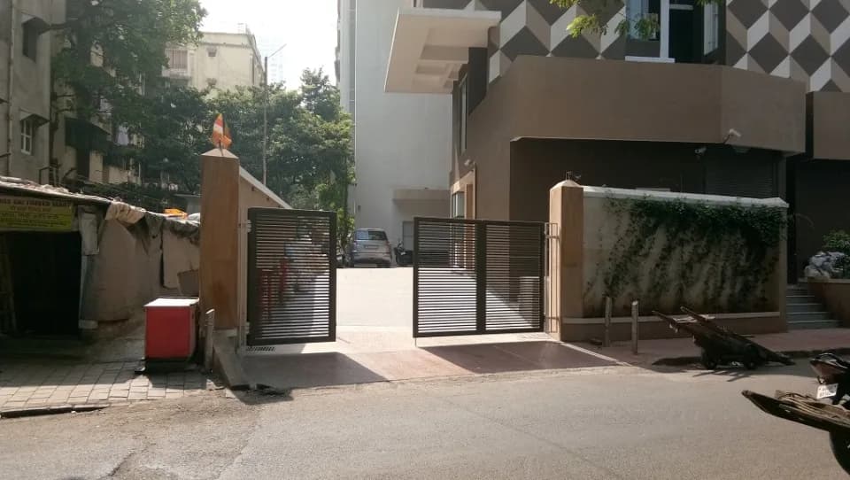 Sonas Tower, Parel