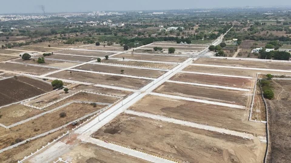 VV Vivanta Green Meadows, Shankarpally