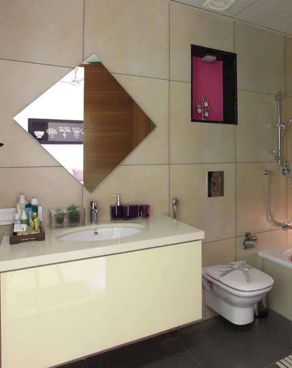 SFS Gardenia — bathroom