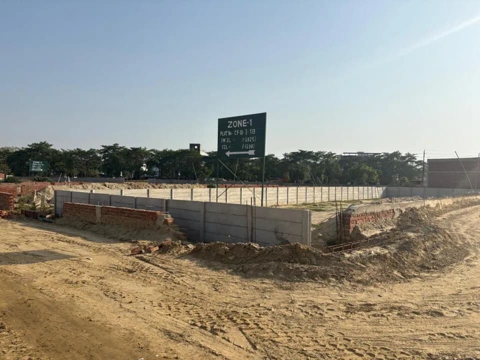 Reciprocal Green, Jankipuram Extension