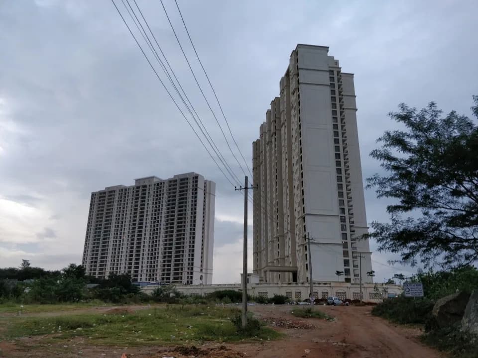 Hiranandani Hill Crest, Hulimavu