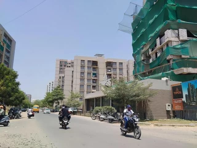 Anany Samyak, Gota