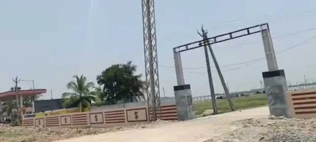 Dollars Colony 11, Gajulamandyam