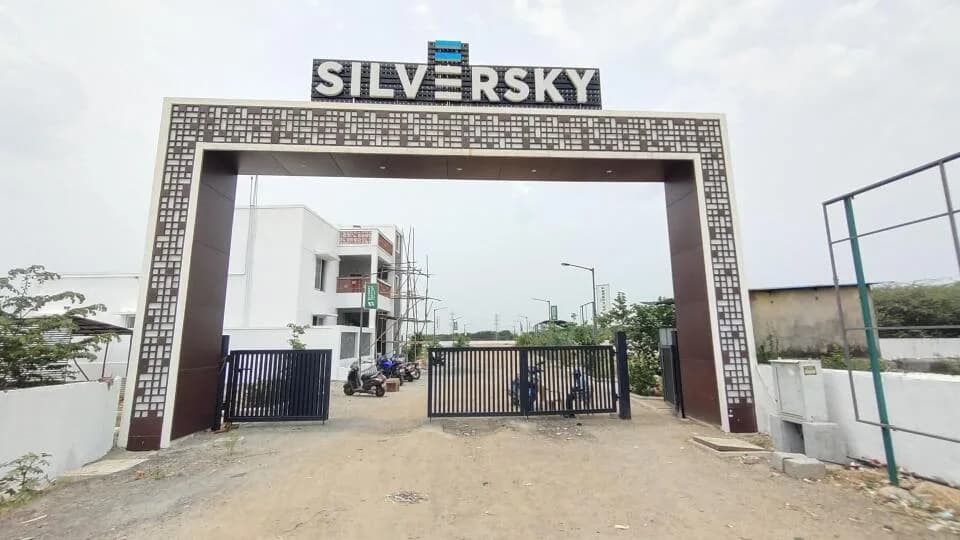 Silversky Springs Courtyard, Puzhal