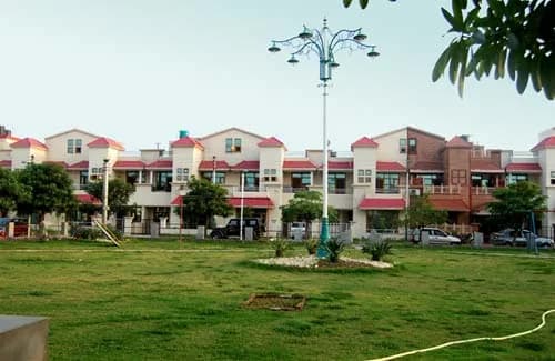 Gillco Villas — Front View]