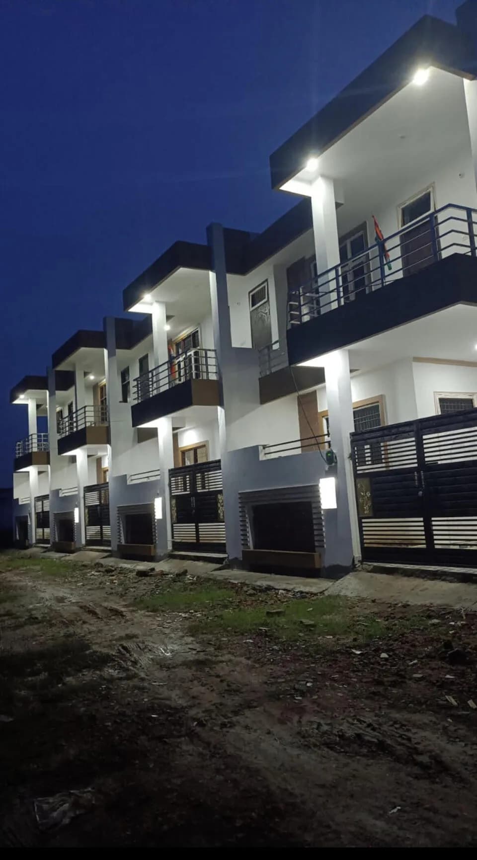 Vasundhara Villas, Jankipuram Extension