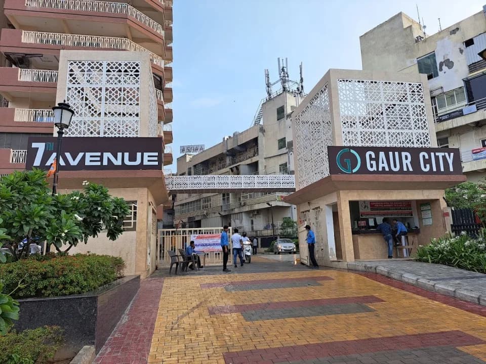 Gaur City 7th Avenue, Greater Noida West