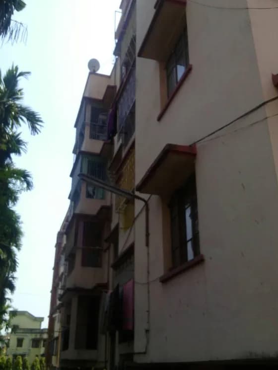 Ashmani Apartments — Side view