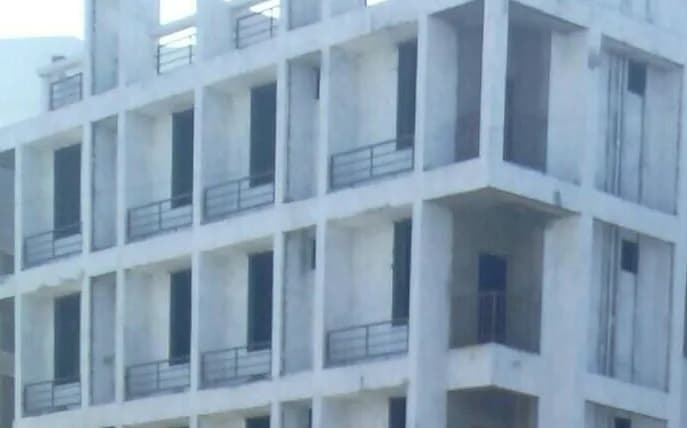 Aryaman Awas — Side view