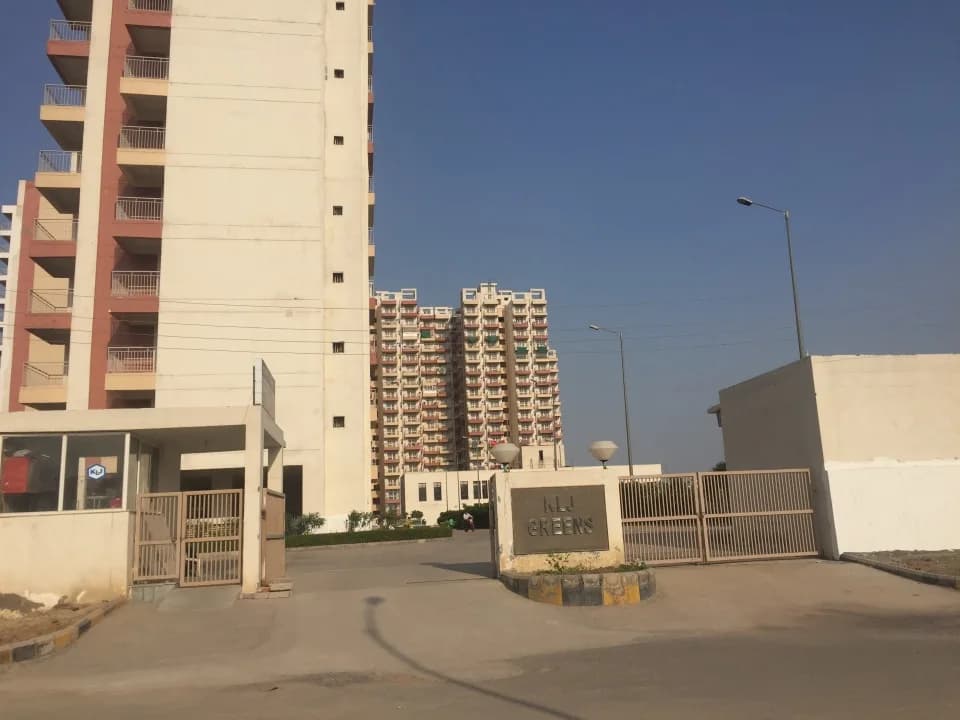 KLJ Greens, Sector 77