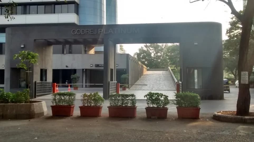 Godrej Platinum — Entrance