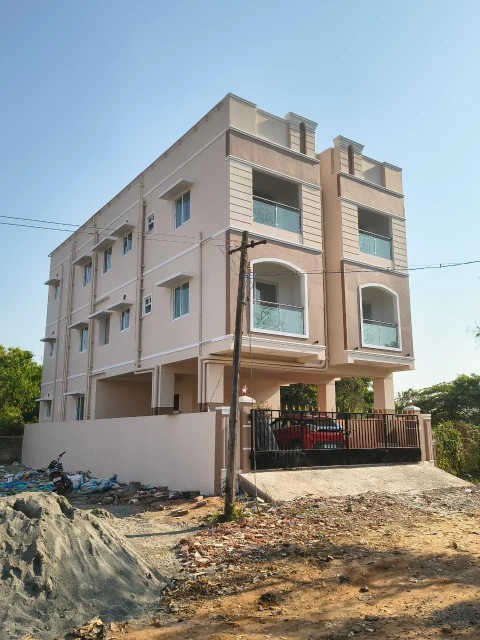 Urban Kudil, Urapakkam