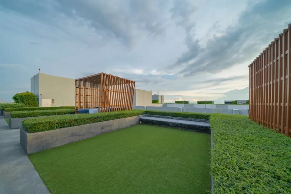 Parinee Essence, Kandivali West