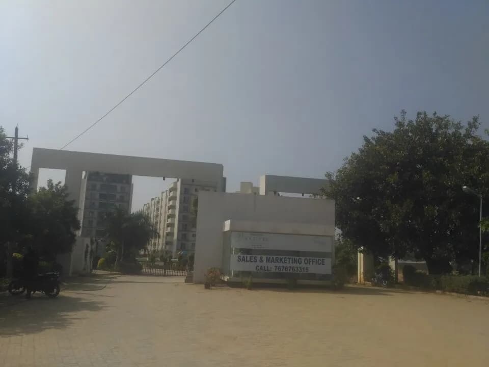 Nandhini Prakruthi Solitaire, Electronic City