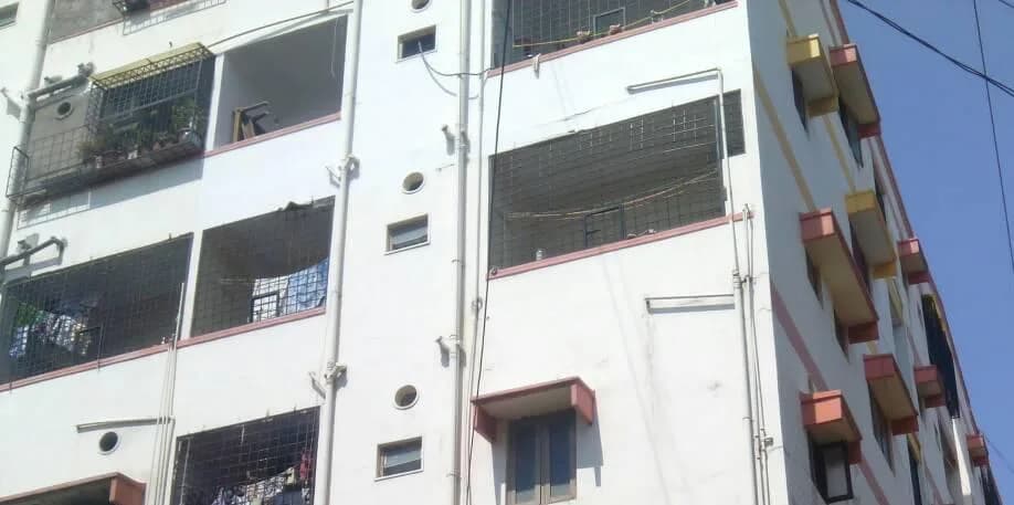 S R Apartment — Side View