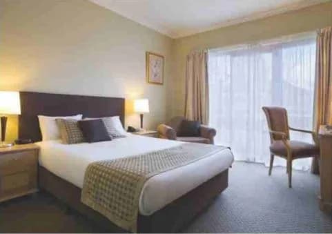Burj Alhind — Artistic Bedroom