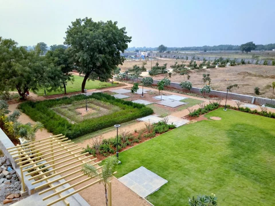 Ashoka Central Park, Mokila