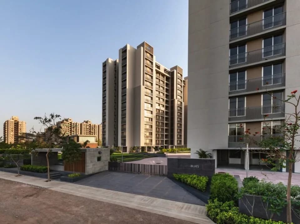 Riviera Blues, Prahlad Nagar