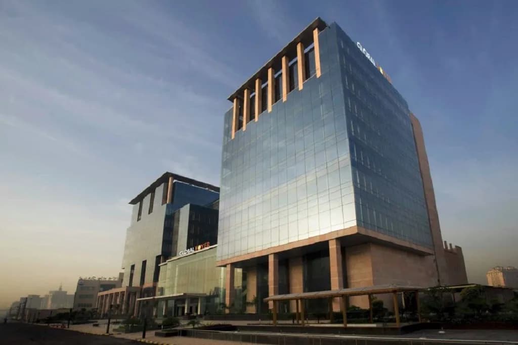 Global Foyer Mall, Golf Course Road