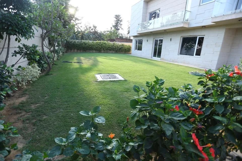 Salwan Stellar Premium Villa — Garden
