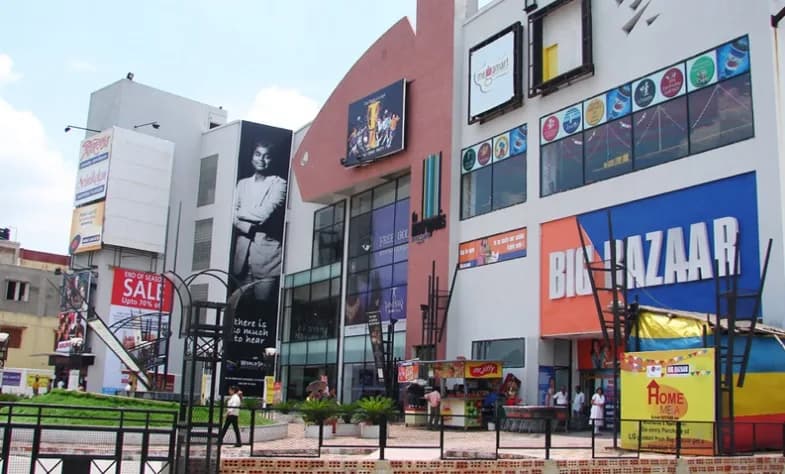 Hiland The Metropolis, Chak Garia