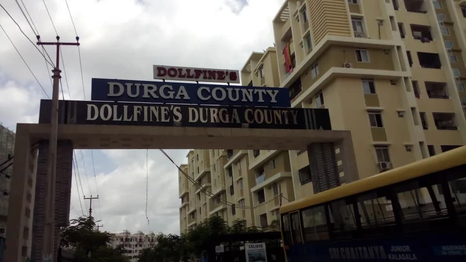 Dollfines Durga County, Madinaguda