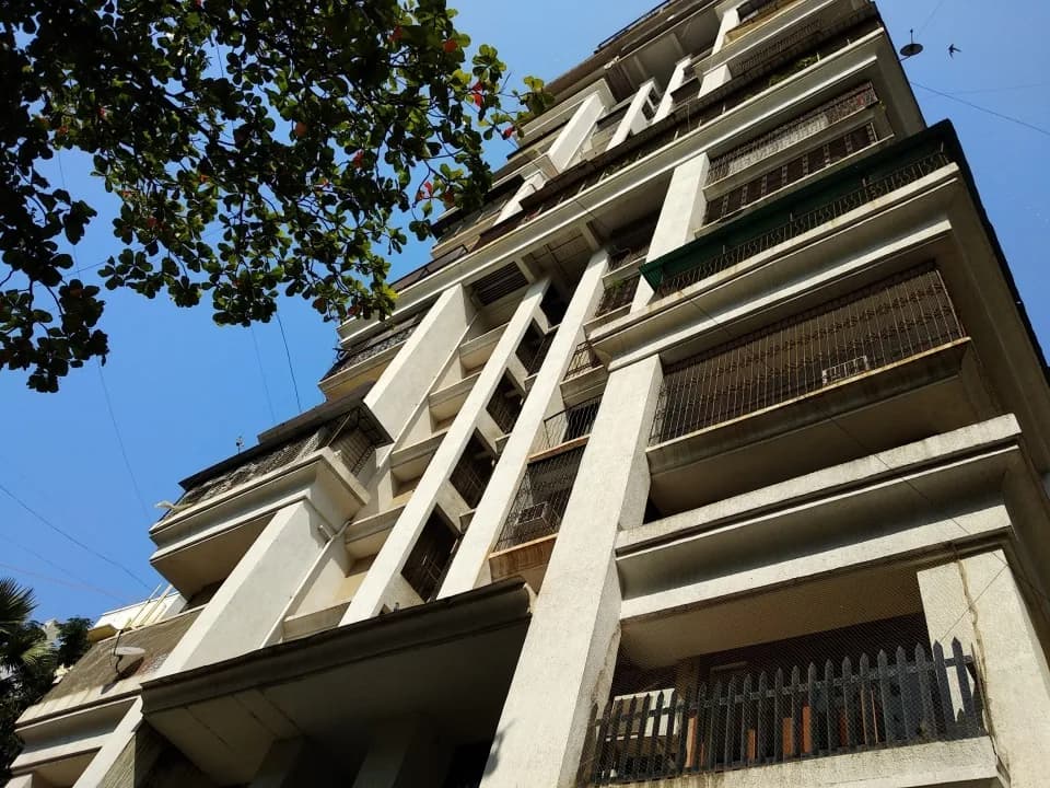 Rizvi Continental Towers, Pali Hill