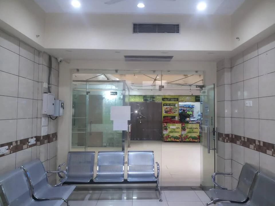 Parsvnath Plaza, Sector 27