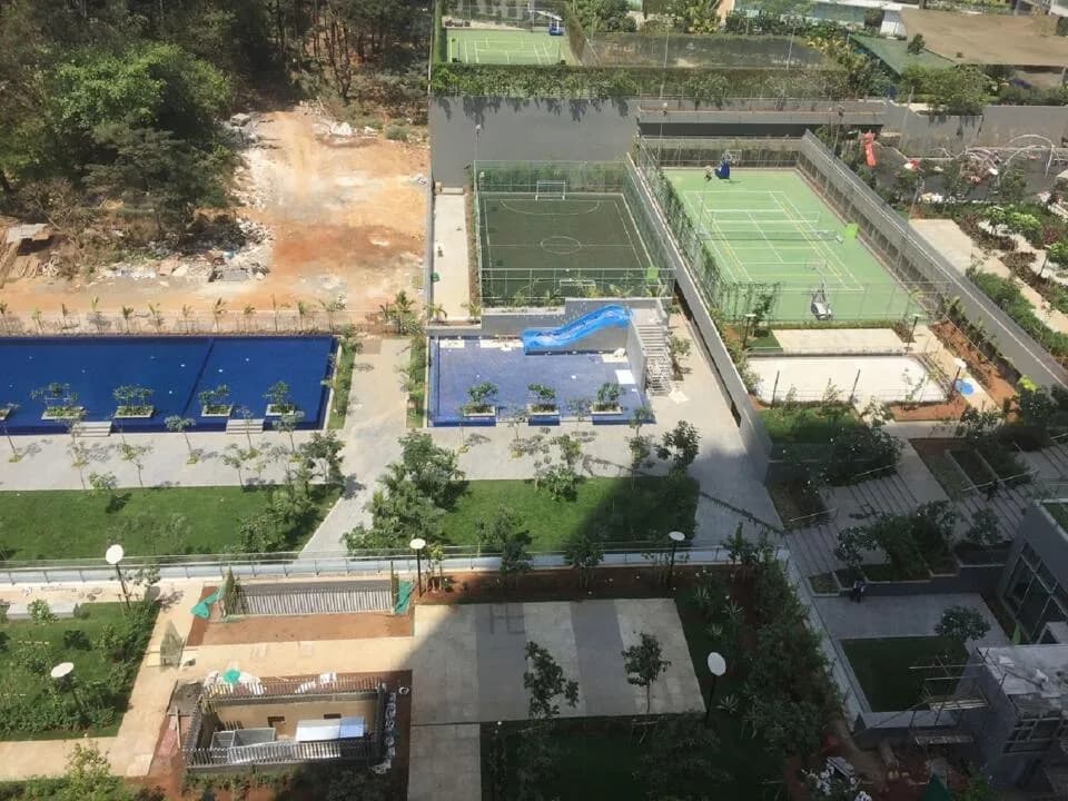 Oberoi Esquire, Goregaon East