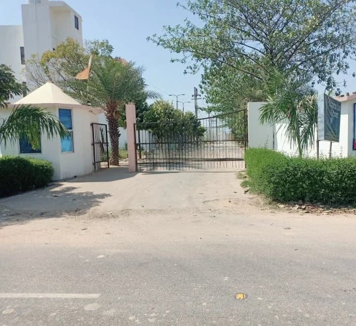 Sai Poorab Vihar, Jhalwa