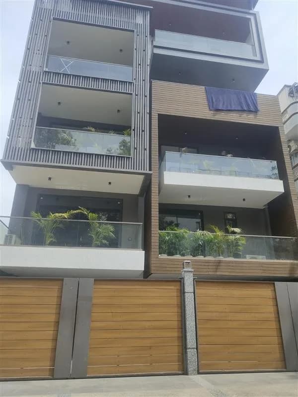 Lavish Floors By Shri Jee Homez, Uttam Nagar West