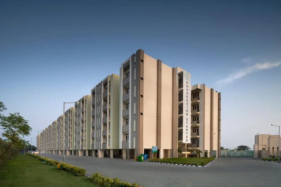 Wave Executive Floors, NH 24 Highway