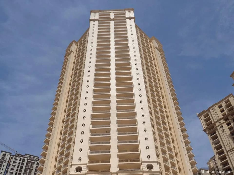 House of Hiranandani Bayview, Egattur
