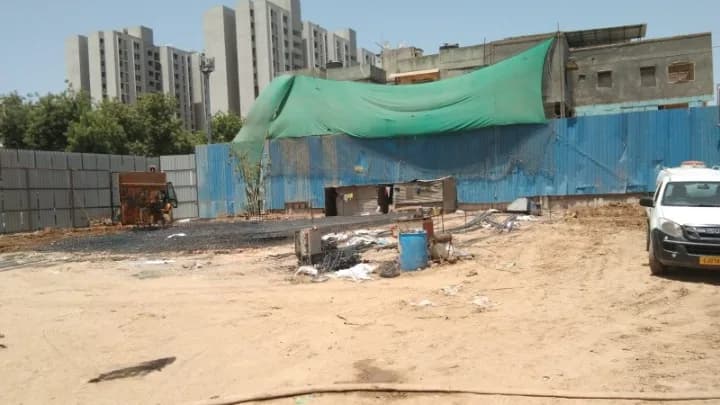 Gunatit Antilia Anant, Naranpura
