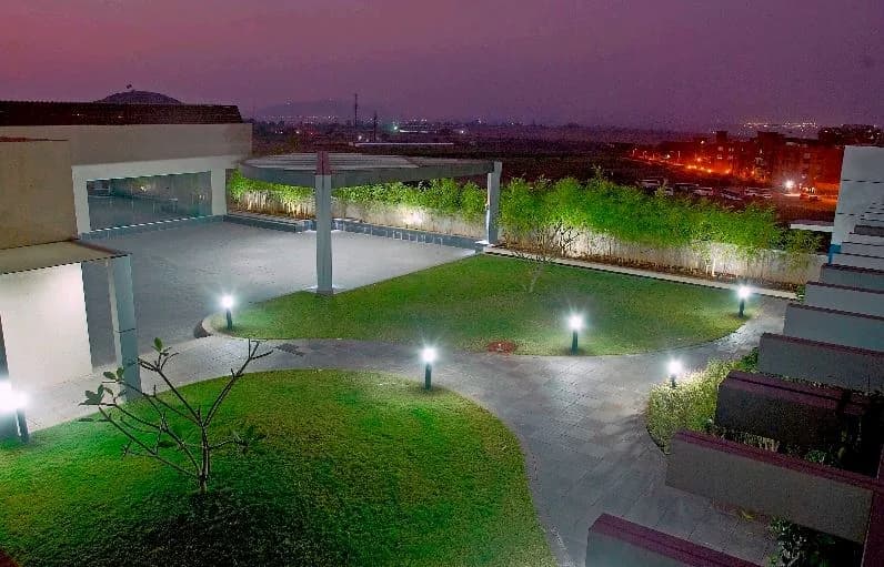 S Balan Sai Axis — Night View