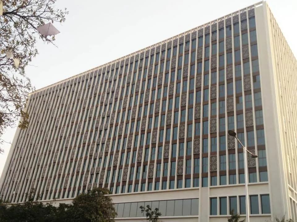 Ratnaakar Nine Square, Vastrapur