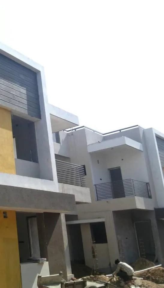 Saumil Satsang Villa, Vastral