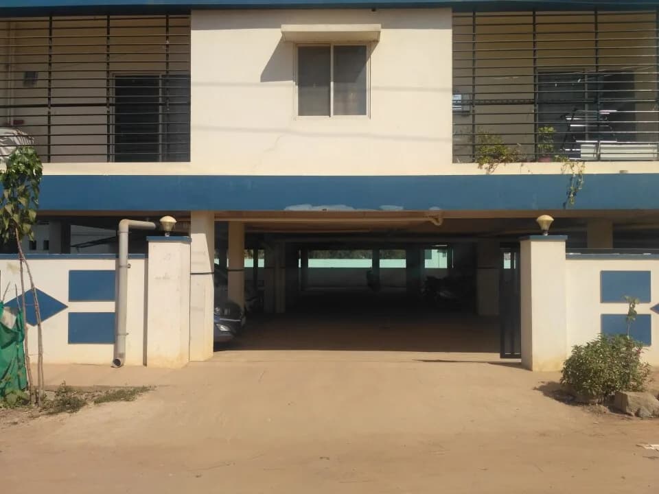 Gunina Jeno, Neeladri Nagar