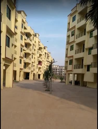 Nirmiti Garden, Umroli