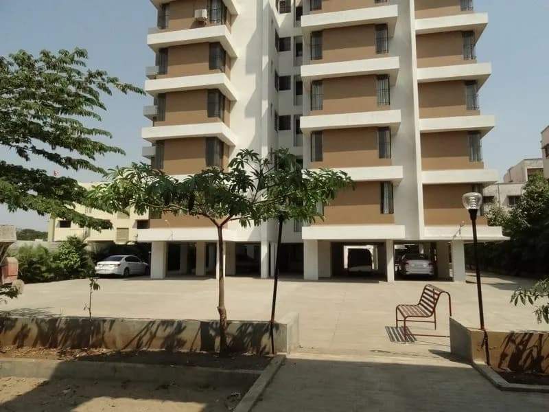 United Palms — Front View