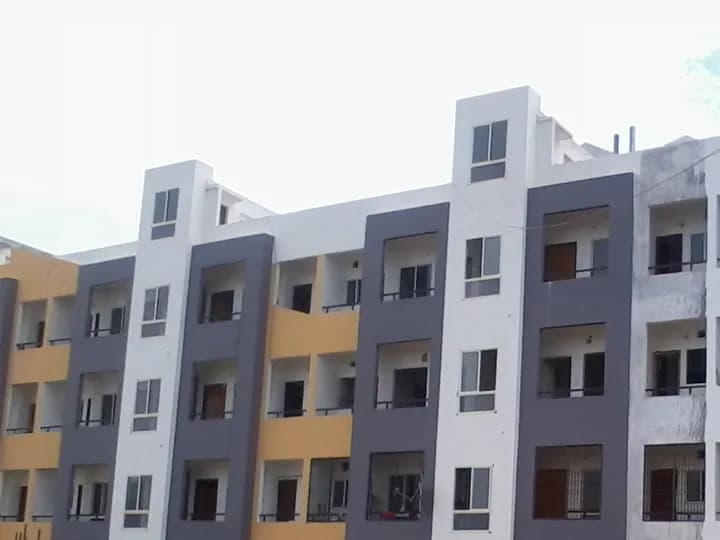 Mahendra Sky — Side View