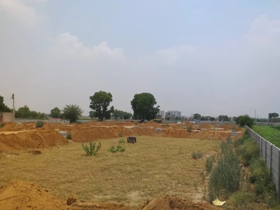 Gambhir Golden Leaf, Sector 7A