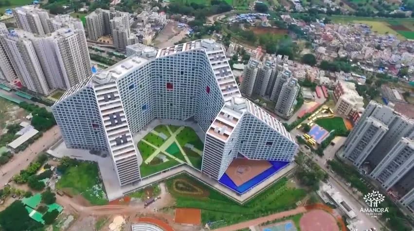 Amanora Future Towers, Hadapsar