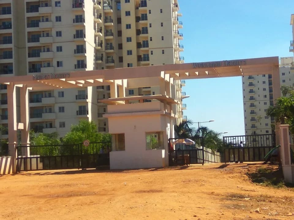 DLF Woodland Heights, Rajapura