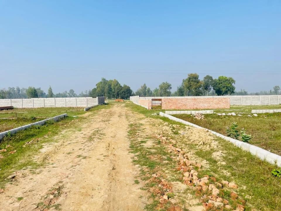 Tezz Infra City, Gosainganj