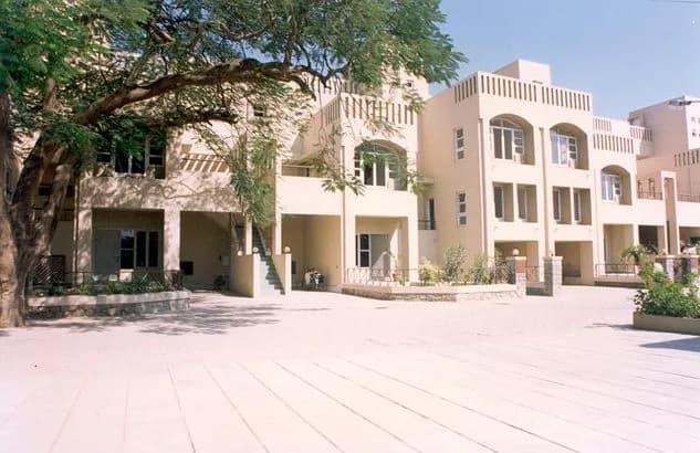 Suma Padma Vilas Enclave, Camp