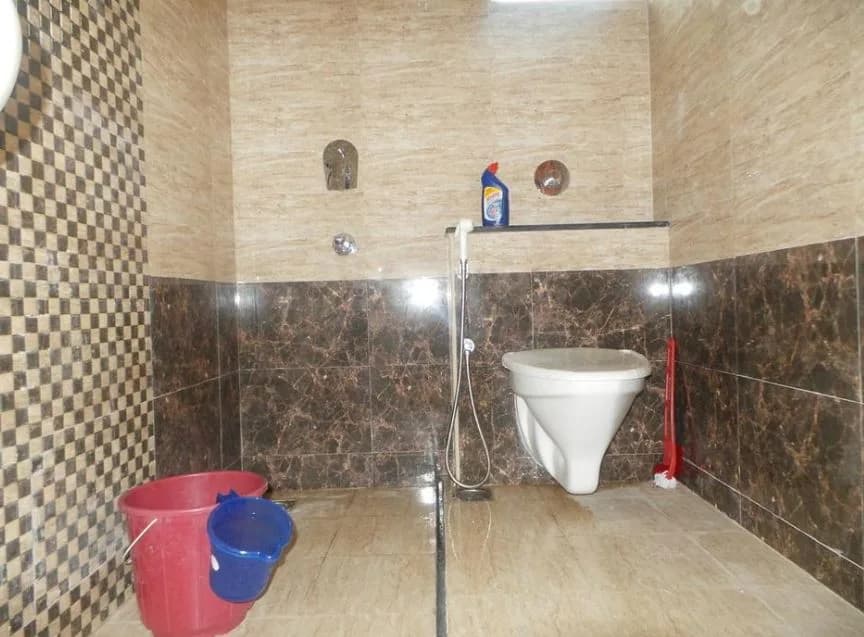 SSV Coral — Bathroom