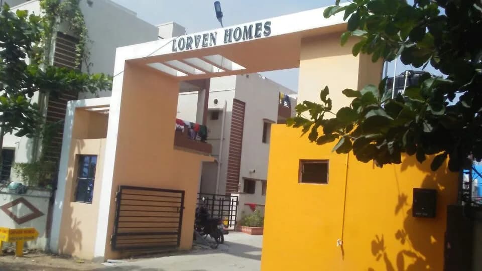 RK Lorven Homes — Entrance