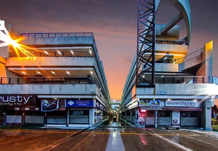 Baani Square, Sector 50