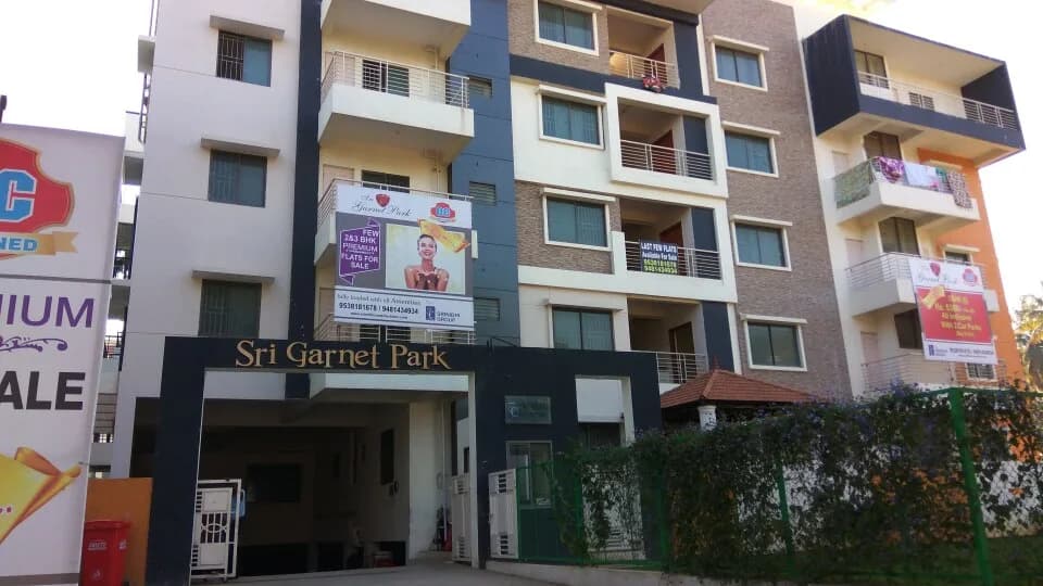 Sri Garnet Park, Hoodi